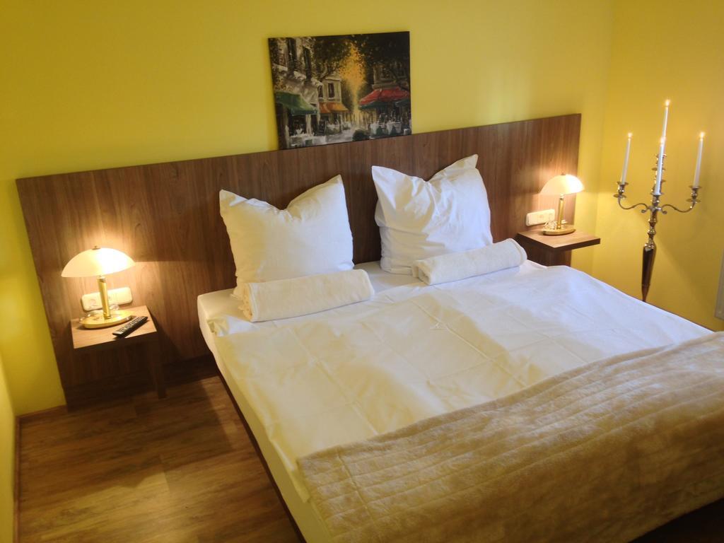 Hotel Zum Berggarten Kassel Kamer foto