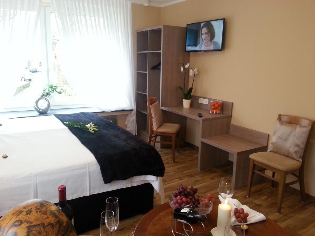 Hotel Zum Berggarten Kassel Buitenkant foto
