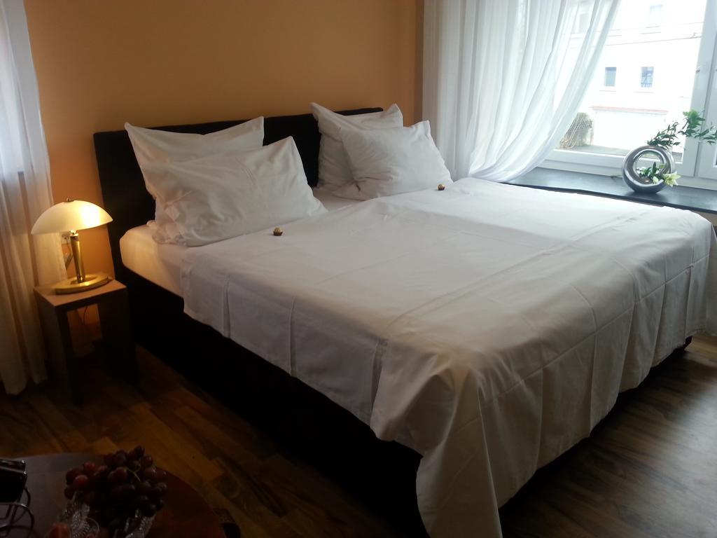 Hotel Zum Berggarten Kassel Buitenkant foto